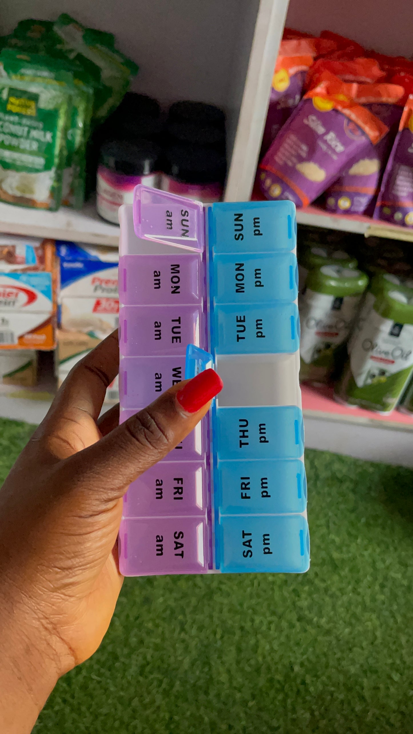 PILLS & supplements organizer| 14 compartments | 7DAYS am and pm
