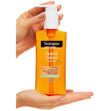NEUTROGENA CLEAR AND DEFEND FACIAL WASH 200ML